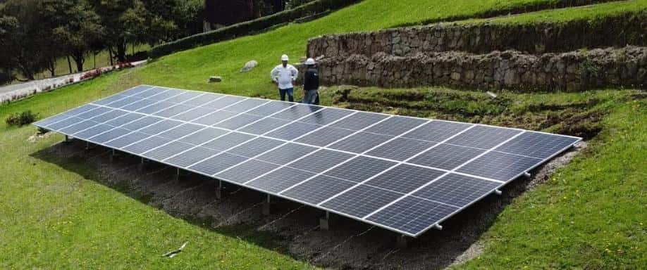 Instalación híbrida realizada por Autosolar en Chía
